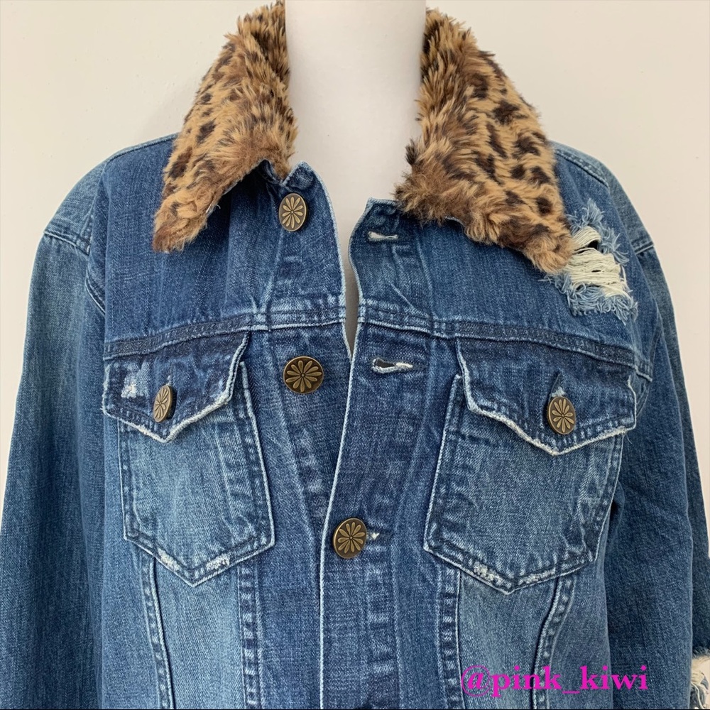 ⬇️REDUCED❗️Show Me Your Mumu Drine Cheetah Faux Fur Denim Jacket - Picture 2 of 13